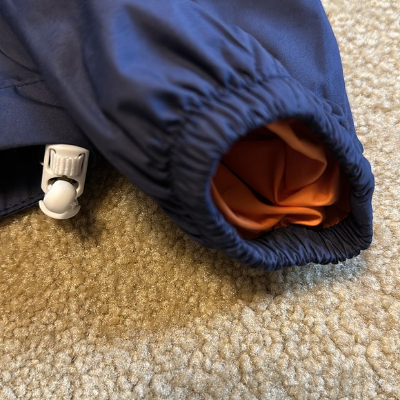 Peter Miller hooded rain jacket - Picture 5 of 12